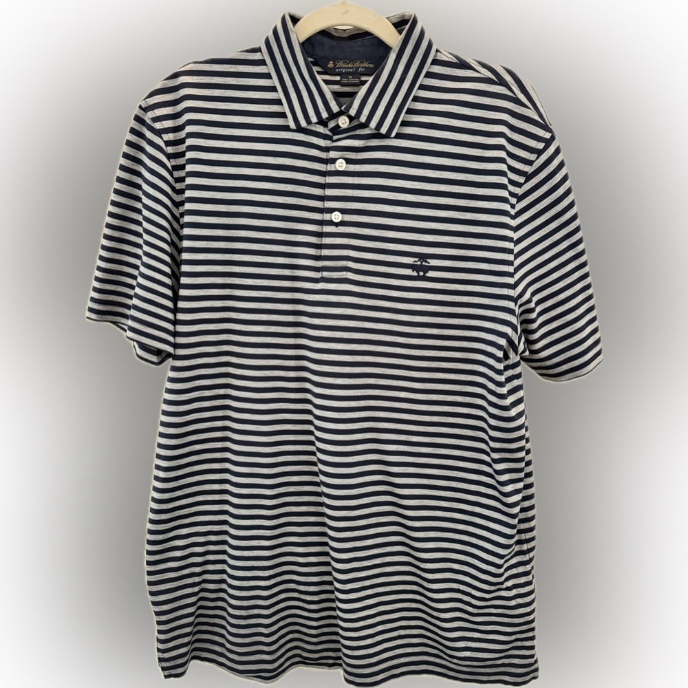 Brooks Brothers Men’s short sleeve polo. Size Med. Navy and gray.